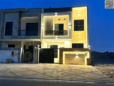 Villa in one of Ajman's most prestigious areas, freehold ownership for all nationalities, 4 bedrooms with a roof terrace.