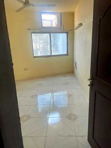 //VACANT FLAT//STUDIO//NEAR SALAH AL DIN METRO//