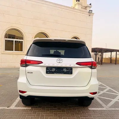 2026 Toyota FORTUNER 照片 6