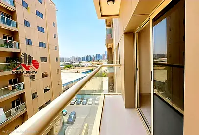 AFFORDABLE PRICE. CLOSE TO SHARJAH BORDER. FAMILY BUILDING