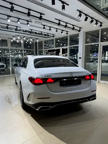 صورة مصغرة 10 لـ 2025 Mercedes-BENZ E-CLASS
