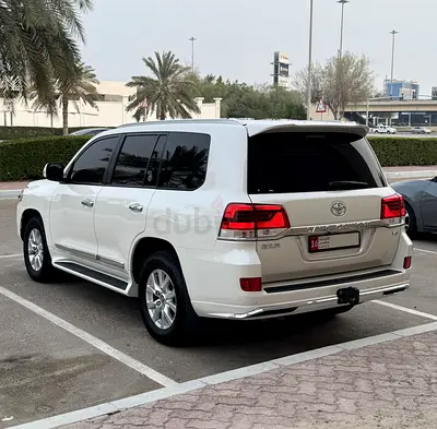 Low Mileage | 2017 Land Cruiser GXR V6 | Full Options | Full Service History