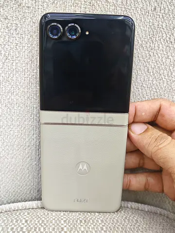 Motorola Razr 50 10/256(Foldable) - Good Condition, Dual Rear Cameras