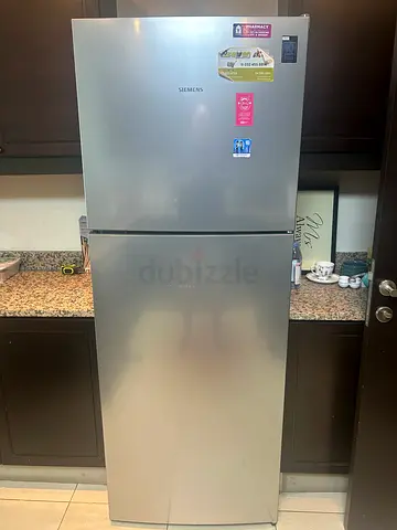 Samsung Top Freezer Refrigerator - Silver, Good Working Condition