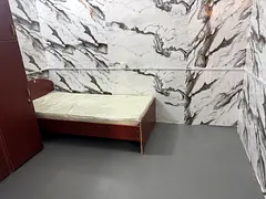 Abu Dhabi mussafah premium executive  bed space in Villa Studio Room  MBZ zone 1