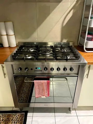 Indesit top Gas/Electric oven cooker 90x60cm