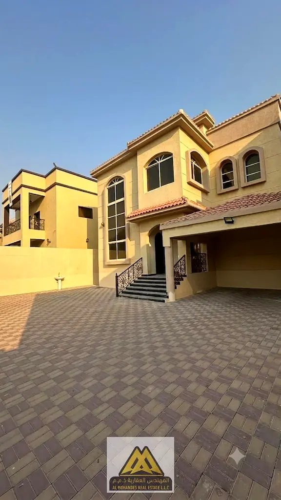 A spacious and well-designed villa is available for annual rent in Al Muwaihat 1, Ajman. The property offers generous indoor and outdoor