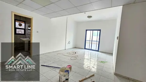 NEAR KING FAISAL STREET : Huge Luxury 3 Bhk with Big Balcony and Dyning Space Fully Sun Lighted