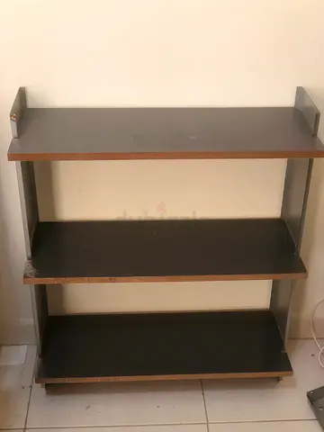 3-tier wooden shelving unit - compact bookcase / storage