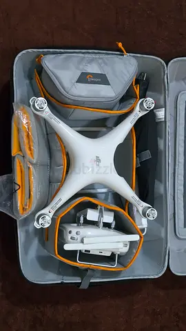 DJI PHANTOM 4