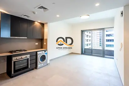 LUXURY APPOINTMENT 2BHK 2 WASHROOM WITH BULCONEY WITH WARDROBE RENT 80K (AL ZAHIA UPTOWN AREA)