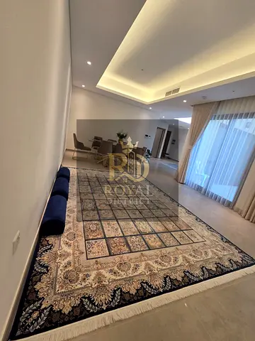 DISTRESS DEAL | 3 BEDROOMS VILLA | FREE SERVICE CHARGE FOR 5 YEARS | STYLISH LAYOUT | HIGH QUALITY FINISHES | FREEHOLD TO ALL NATIONALITIES