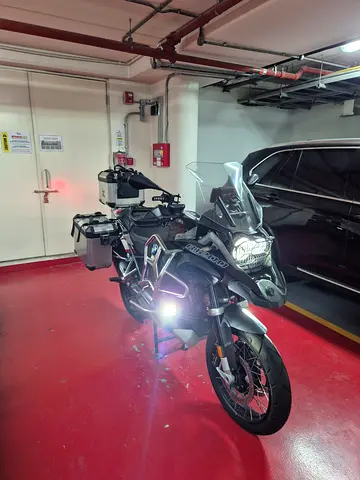 BMW GSA Triple Black