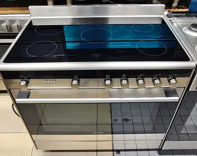 Siemens Stainless Steel Electric Range with Ceramic Hob and Oven - Good Condition