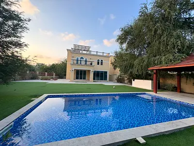 POOL | CORNER | VACANT
