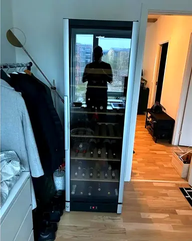 Vestfrost wine Fridge bottle capacity 197 dual temperature