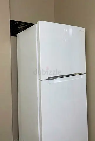 White Siemens Top Freezer Refrigerator - Good Condition