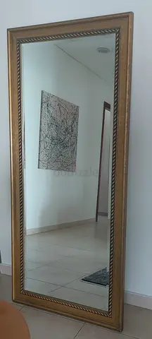 Full-Length Freestanding Gold Frame Mirror – Excellent Condition
