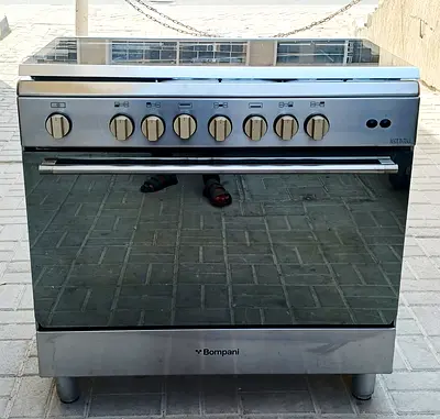 BOMPANI gas cooker 90x60 with 5burners, perfect working