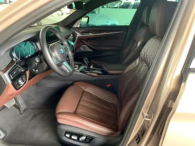 2017 BMW 5-SERIES 缩略图 7