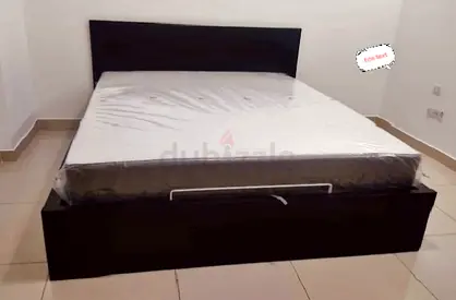 IKEA Malam Ottoman king size size 180×200cm bed with inside full storage and IKEA mattress