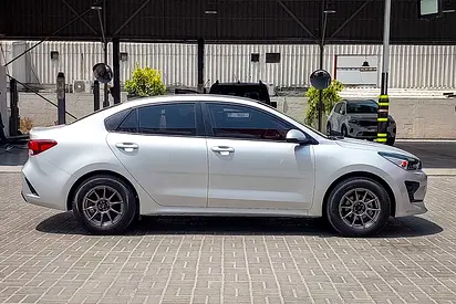 2021 KIA RIO 照片 4