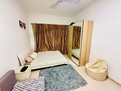 King bedroom set with mirrored wardrobe, bed and accessories