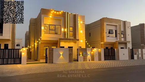 موقع استراتيجي علي الشارع الرئيسي فيلا طابقين وروف وسعر يشمل رسوم التسجيل والمياه والكهرباء