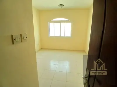Spacious studio available yearly unfurnished for family ready to move cheap price 16k