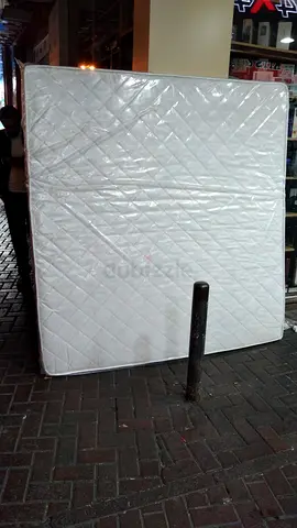King size mattress 180x200cm. All times delivery service available