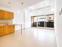 Bright 1BR | Balcony | Pool | ASB Tower, DSO