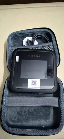 Netgear 5G MR6550 Mobile WiFi Hotspot with Case and Cables - Good Condition