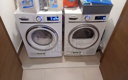 Siemens iQ700 washer and separate dryer