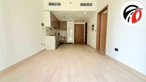 Spacious 1 Bedroom || 2 Baths || Hot Offer || 6 cheques