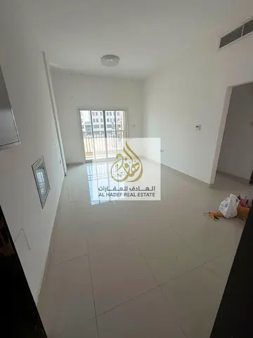 شقة مميزة,بلكونة,صيانة مجانية,مساحة واسعة,موقع مميز,سهل الوصول