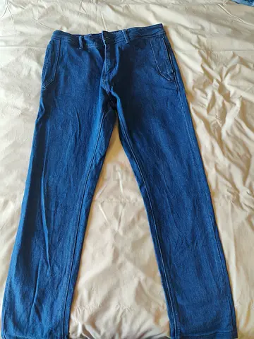 Blue slim-fit denim jeans with side pocket size 32 Waist