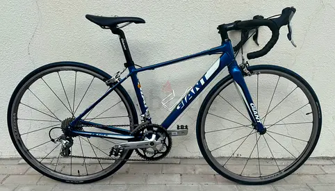 Carbon forks Aluminium Body Giant DEFY