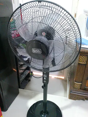 BLACK&DECKER STANDING FAN