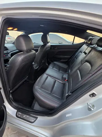 2018 Hyundai ELANTRA 照片 9