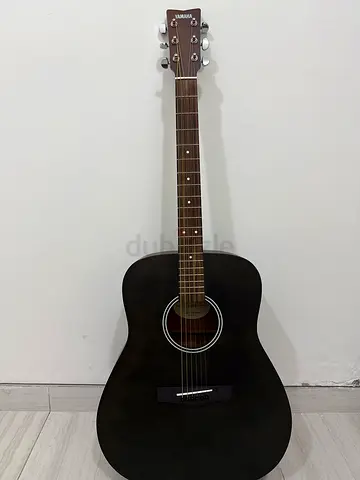 Yamaha F400 Acoustic Guitar