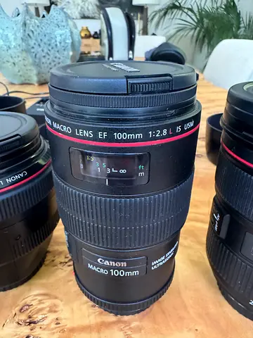 Canon EF 100mm f/2.8L Macro IS USM – Mint Condition