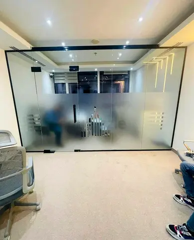 Glass Office Partition with Frosted Design - 4 Panels
