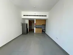 Brand new Studio with kitchen appliances just 34k