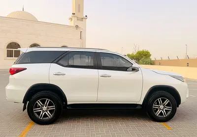 2026 Toyota FORTUNER 照片 8