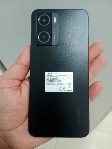 OPPO smartphone - good condition, dual camera, black