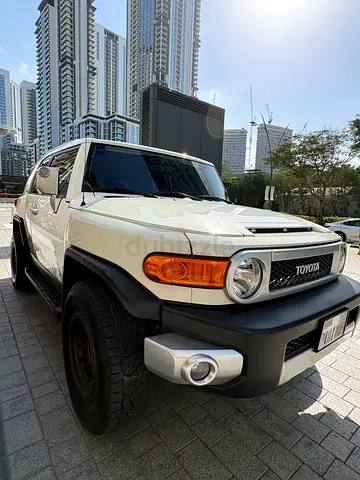 Very clean FJ cruiser - GCC