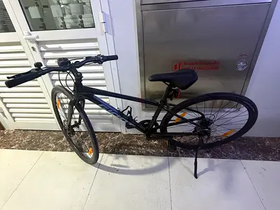 Escape 4 Disc Hybrid Bike