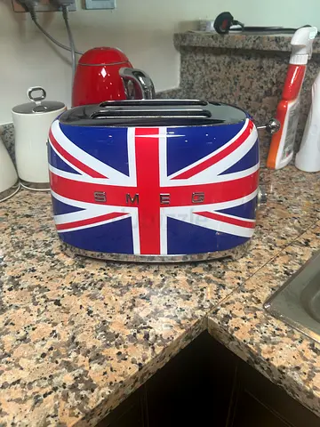 SMEG 2-Slice Toaster (Union Jack design) - Good condition