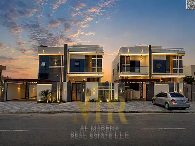 Two-story villa with a roof and external annex. Freehold ownership. Price includes central air conditioning and is negotiable.