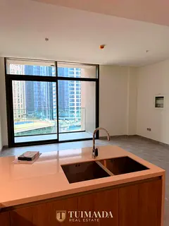 Modern 2BR Apartment | Peninsula Two | City & Pool Views